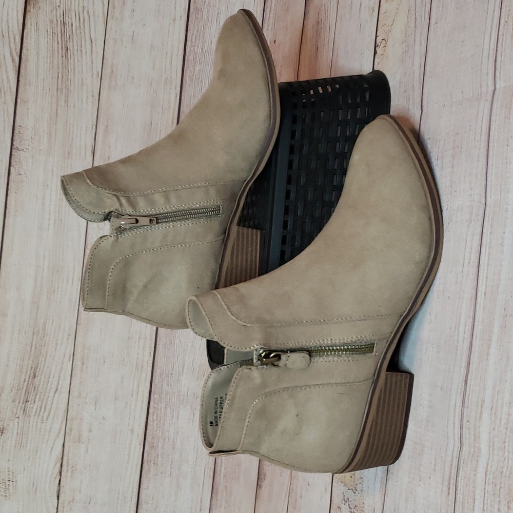 Francesca's Collections Ankle Boot Sz 8 MIA Kendis Bootie NWOT